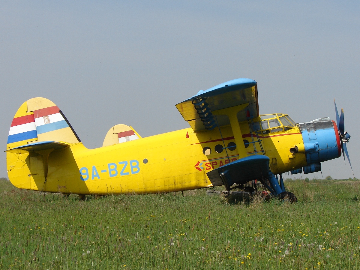 Antonov An-2, 9A-BZB, Sparrow, Osijek-Čepin (OSI/LDOC) 2009.