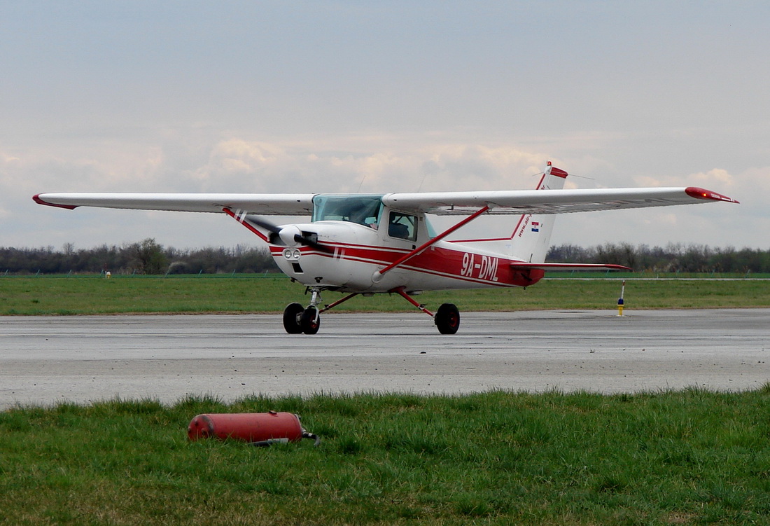 Cessna 150M Pannonia Pilot School 9A-DML Osijek_Klisa (OSI/LDOS) March_30_2012