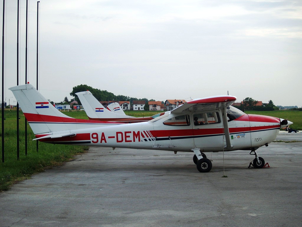 Cessna 180Q Skylane II, 9A-DEM, Aeroklub Osijek, Osijek-Čepin (OSI/LDOC) 2006.