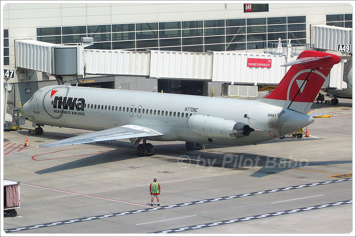 DC-9-51 Northwest Airlines N770NC Detroit Metropolitan Wayne County Airport August_2_2007 A