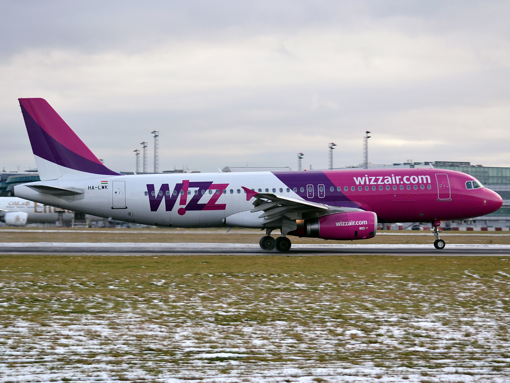 A320-232 Wizz Air HA-LWK Prague_Ruzyne (PRG/LKPR) December_16_2012