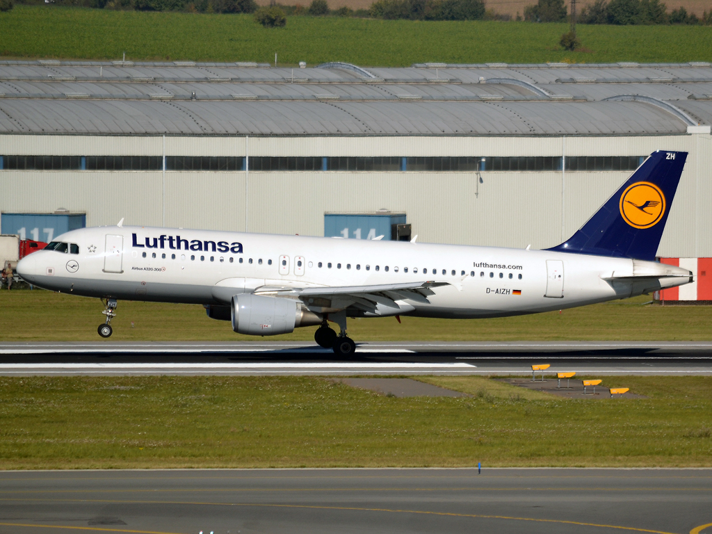 A320-214 Lufthansa D-AIZH Prague_Ruzyne (PRG/LKPR) October_2_2011