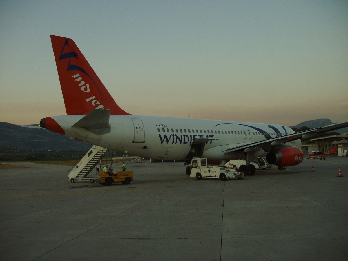 A320-231 Windjet I-LING Split_Resnik (SPU/LDSP) July_27_2007