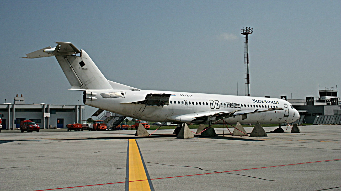 Fokker 100 9A-BTF Trade Air Osijek Klisa (LDOS) August_02_2014.