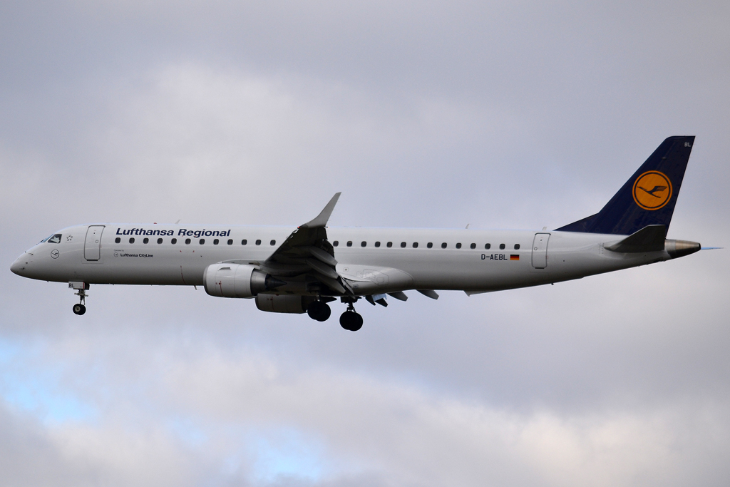 ERJ-195-200LR Lufthansa Regional (CityLine) D-AEBL Prague_Ruzyne (PRG/LKPR) February_03_2013