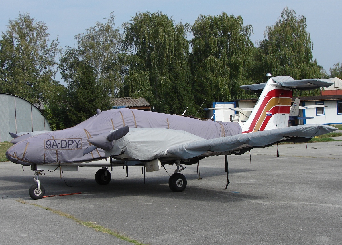 Piper PA-44-180 Seminole, 9A-DPY, Air-Tractor, Osijek-Cepin (OSI/LDOC), September_10_2009.