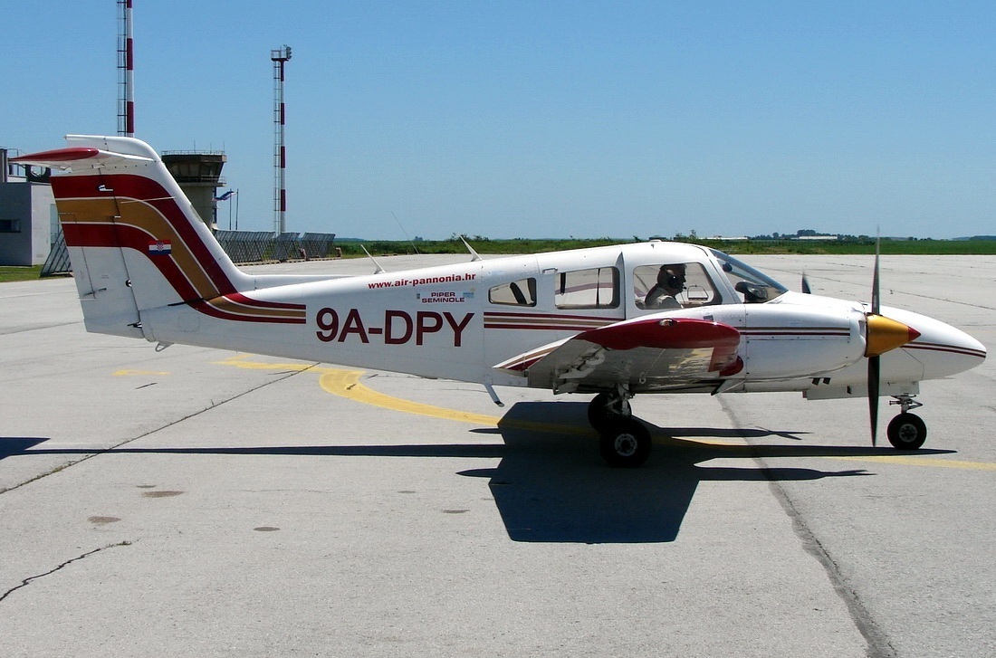 Piper Seminole Pannonia Pilot School 9A-DPY Osijek-Klisa (LDOS) June_16_2012.