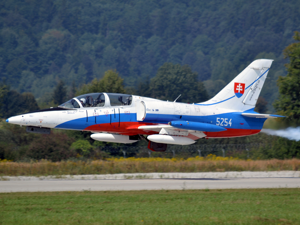 Aero L-39CM Albatros Slovakia Air Force 5254 Sliac (SLD/LZSL) August_27_2011