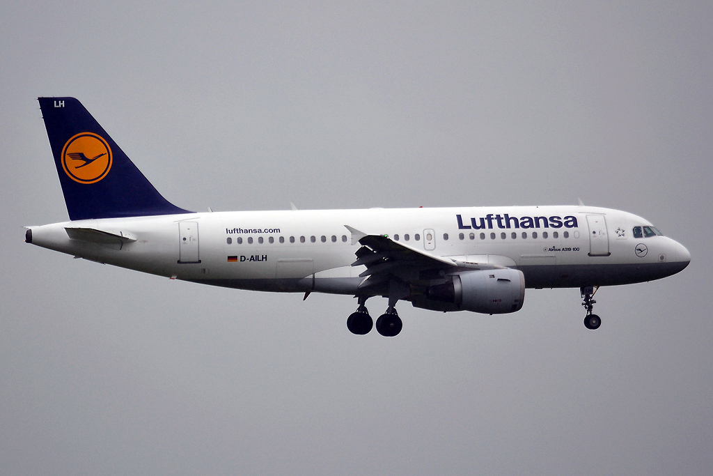 A319-114 Lufthansa D-AILH Prague_Ruzyne (PRG/LKPR) June_01_2013