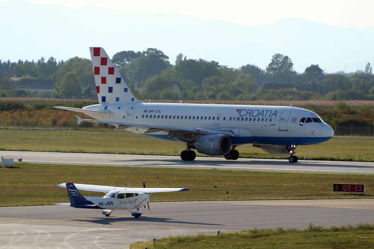 A319-112 Croatia Airlines 9A-CTL Zagreb_Pleso (ZAG/LDZA) September_13_2011