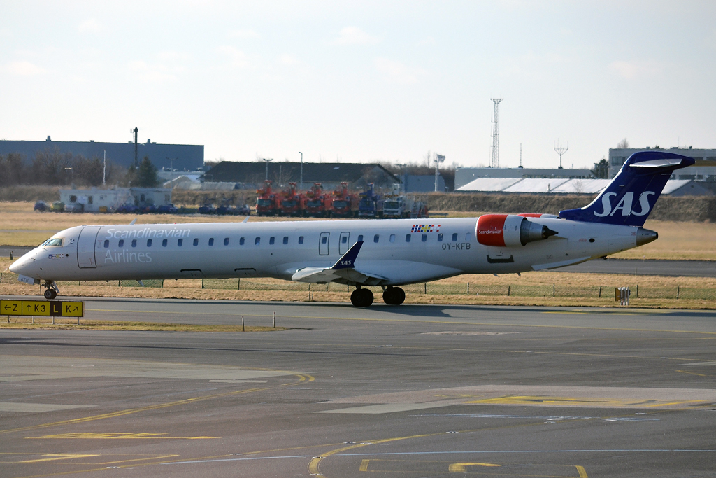 CRJ-900ER SAS Scandinavian Airlines OY-KFB Copenhagen_Kastrup (CPH/EKCH) March_05_2012