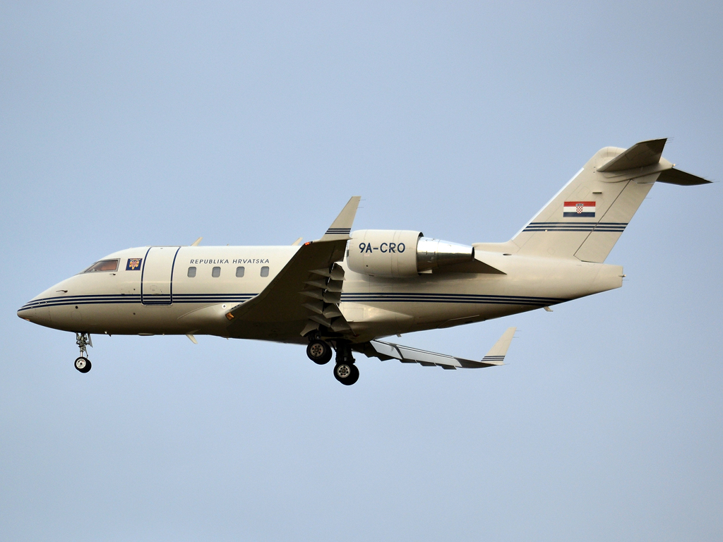 Canadair CL-600-2B16 Challenger 604 Croatia Government 9A-CRO Prague_Ruzyne (PRG/LKPR) December_23_2011