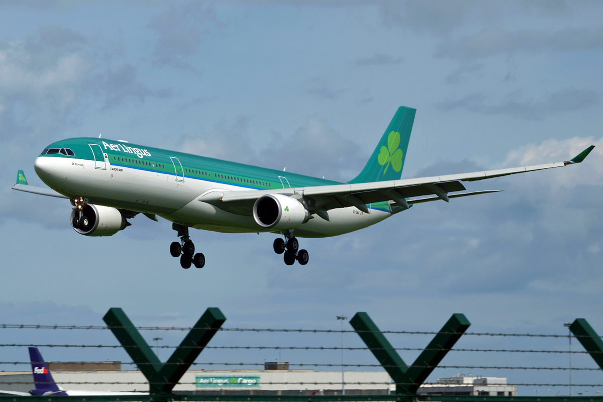 A330-302 Aer Lingus EI-EAV Dublin_Collinstown April_21_2009