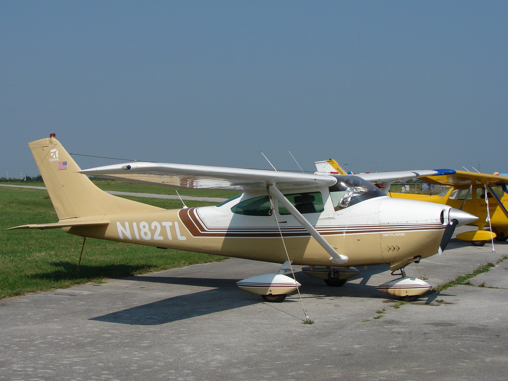 Cessna 182, NI82TL, LDOC, 03.08.2008.