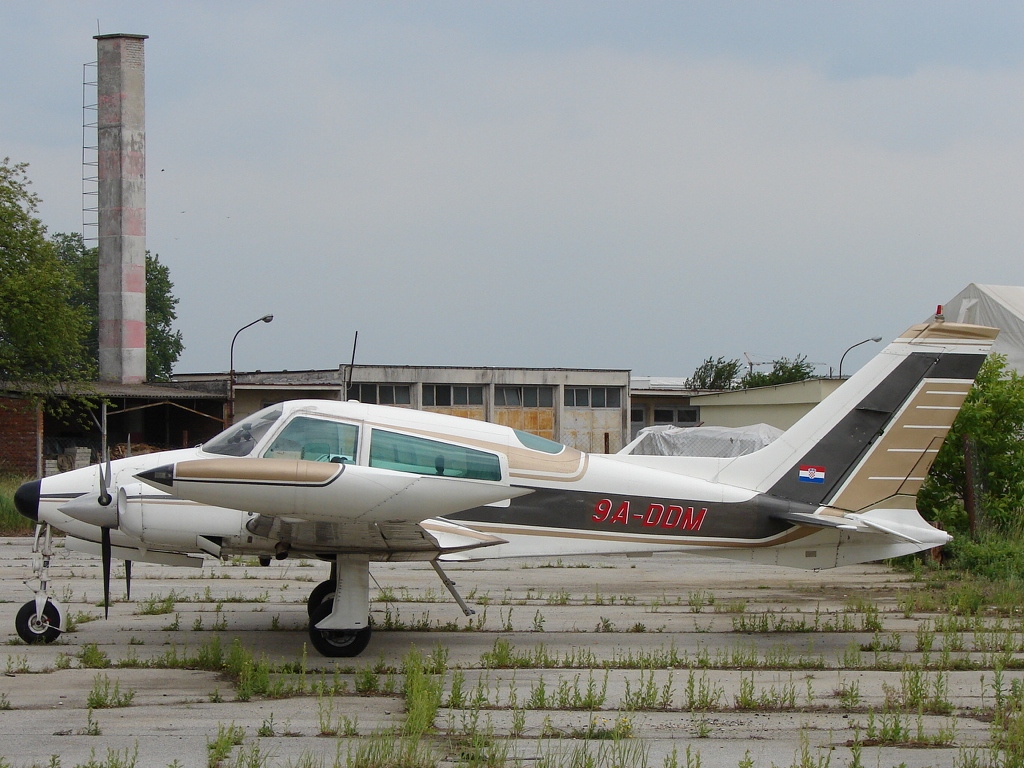 Cessna 310Q, 9A-DDM, Osijek-Čepin (OSI/LDOC) 2007.