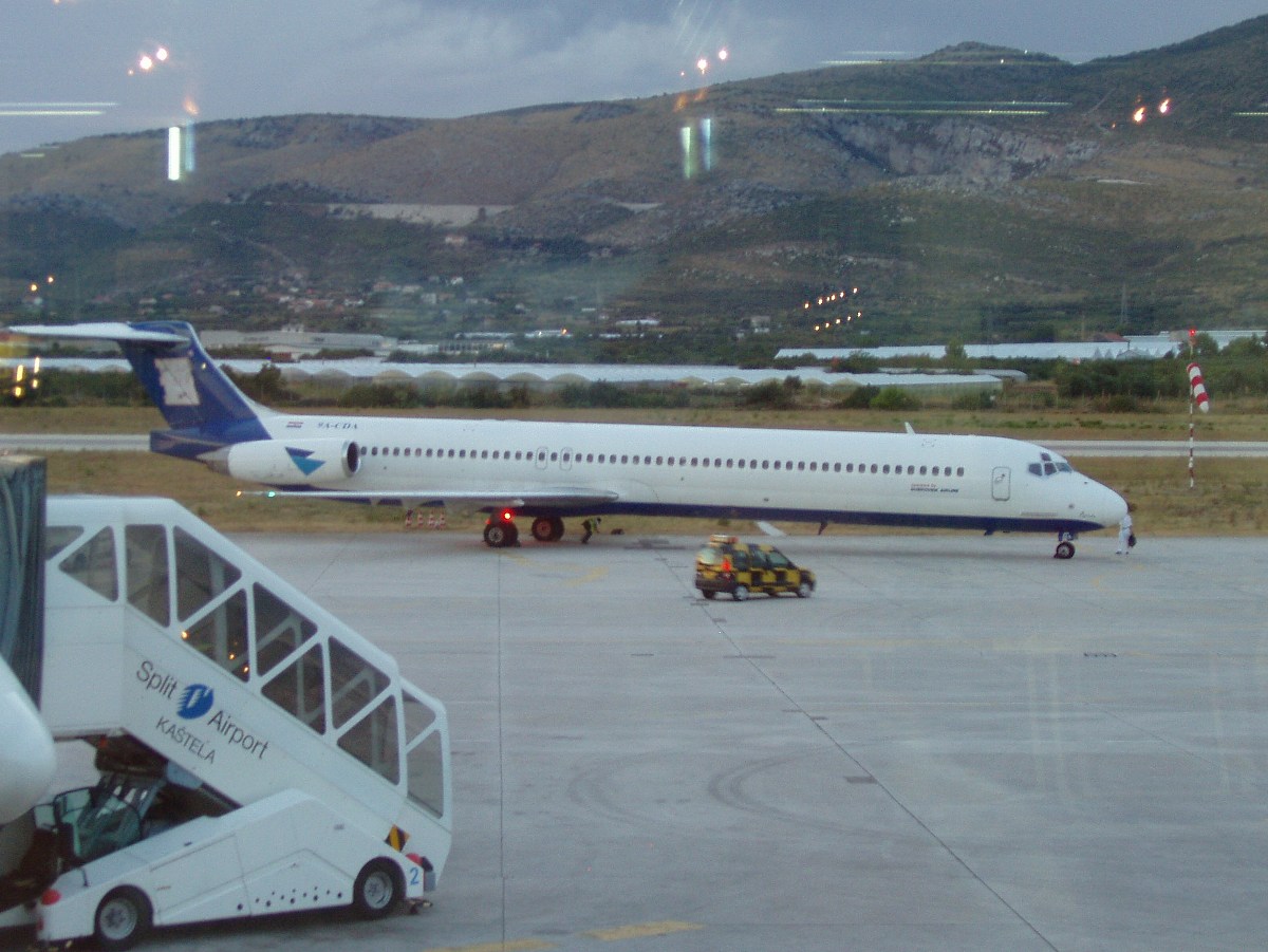 MD-83 (DC-9-83) Aviajet (Dubrovnik Airline) 9A-CDA Split_Resnik August_9_2007