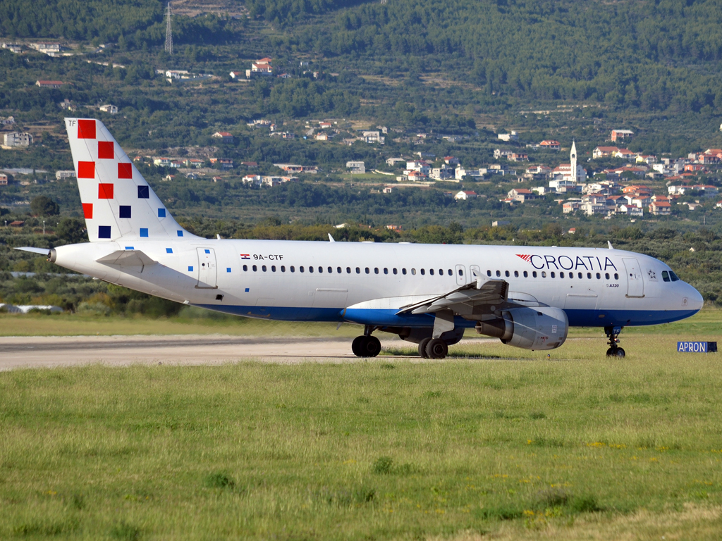 A320-212 Croatia Airlines 9A-CTF Split_Resnik (SPU/LDSP) August_6_2011