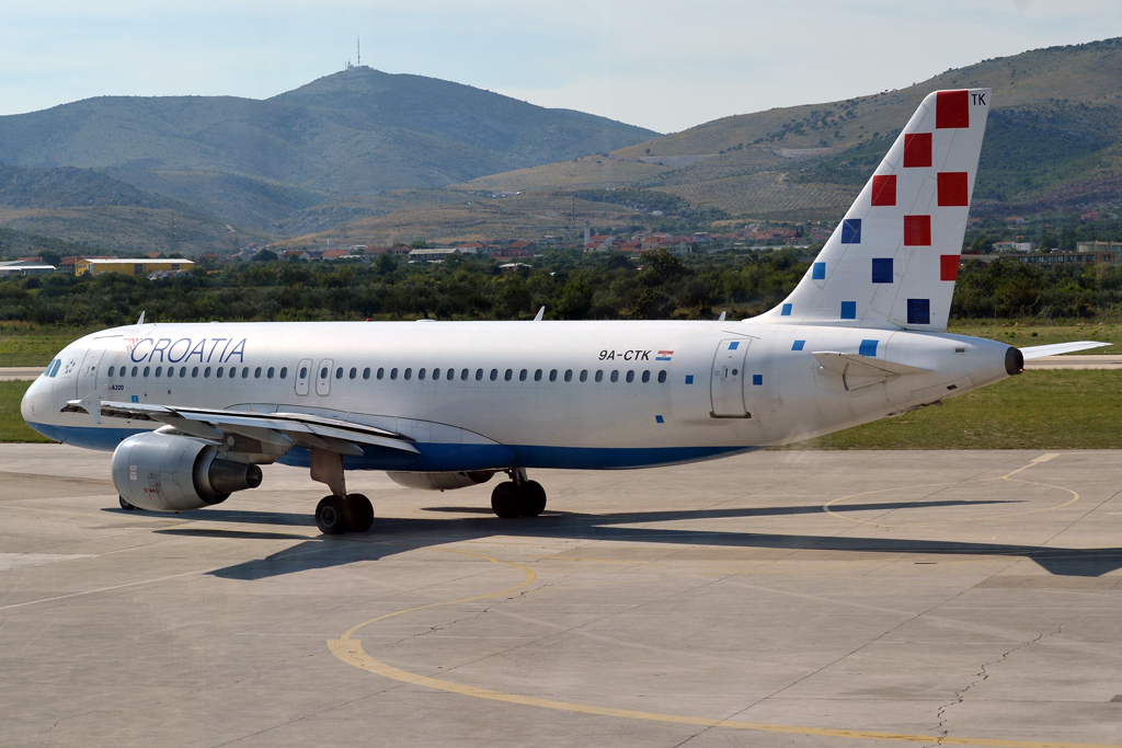 A320-214 Croatia Airlines 9A-CTK Split_Resnik (SPU/LDSP) July_30_2011