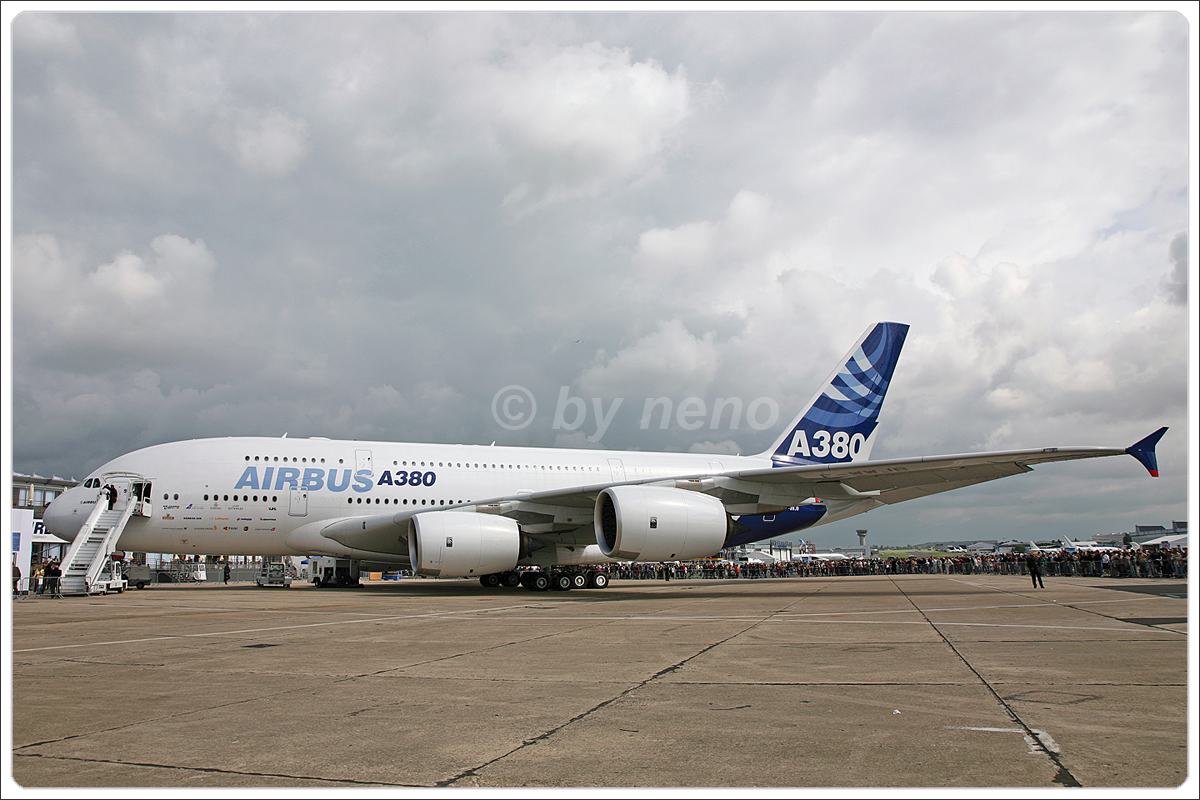 A380-841 Airbus Industrie F-WWJB Paris_Le_Bourget June_23_2007