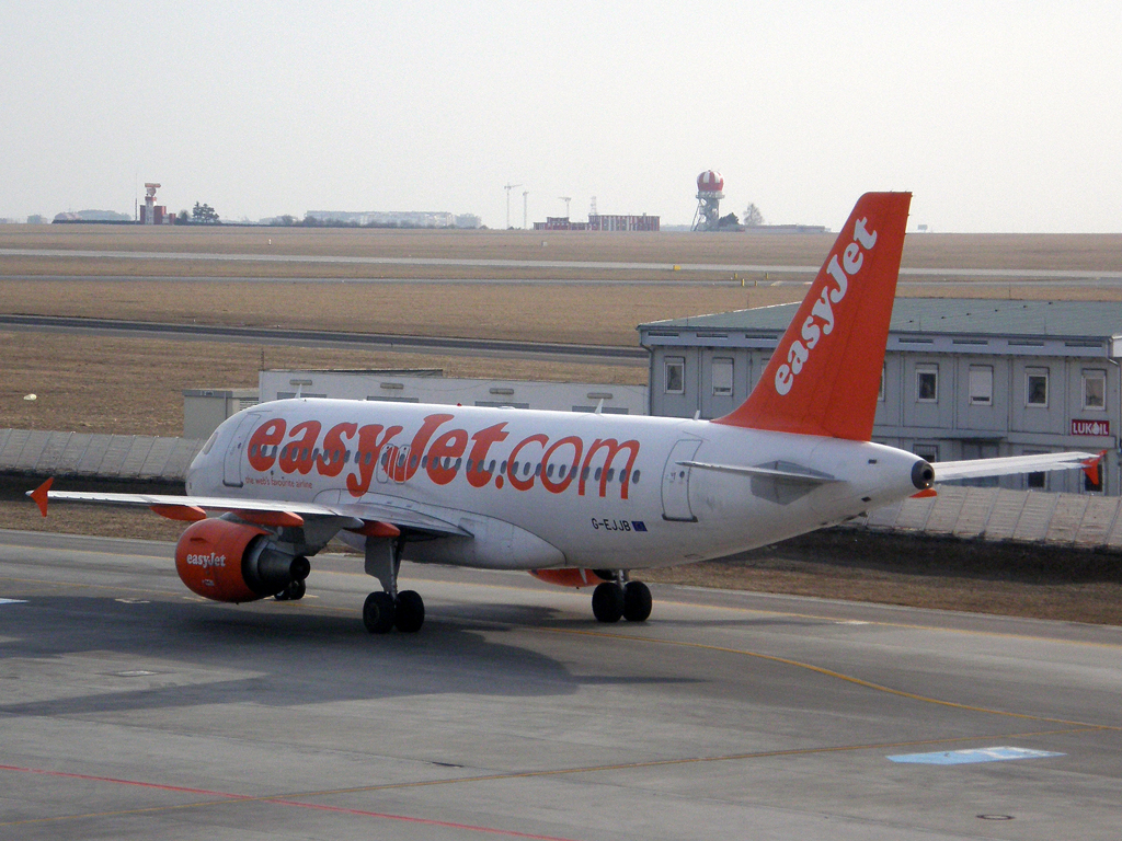 A319-111 EasyJet Airline G-EJJB Prague_Ruzyne (PRG/LKPR) March_12_2011