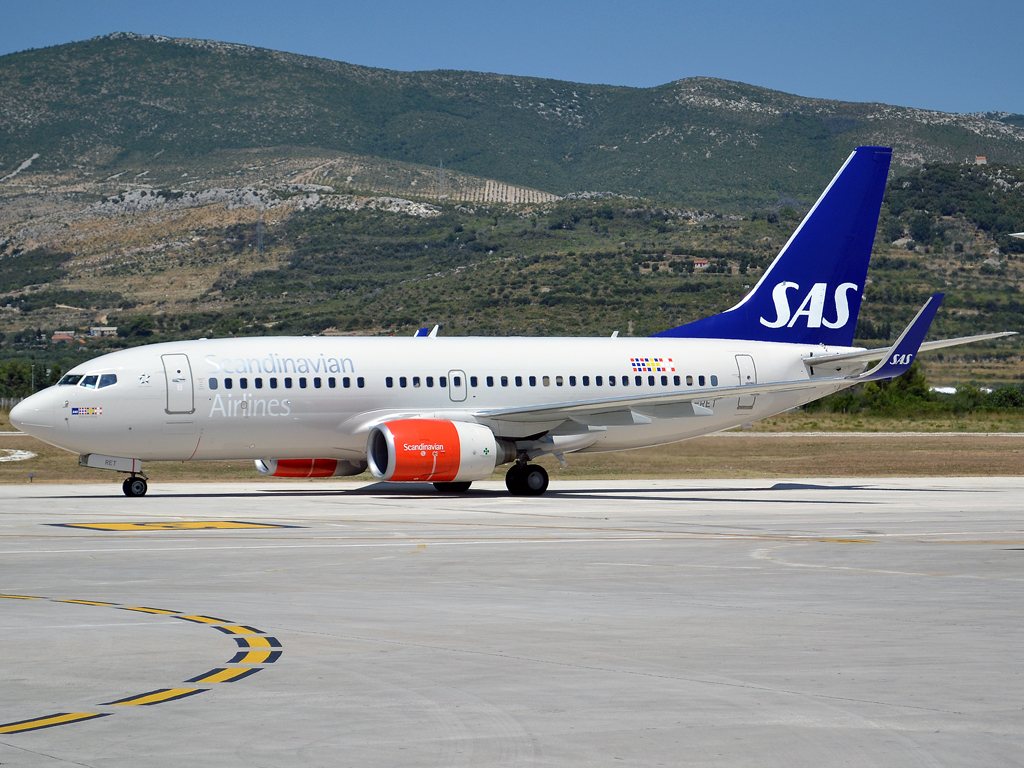 B737-76N SAS Scandinavian Airlines SE-RET Split_Resnik (SPU/LDSP) August_01_2012
