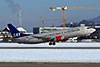 B737-405 SAS Norge LN-BRI Salzburg January_16_2010